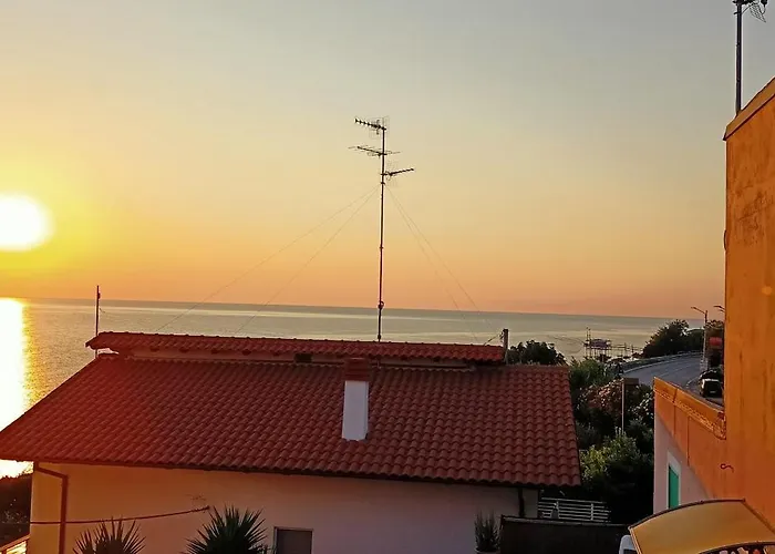 Semesterbostad Bougainvillea *